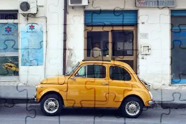 Carro amarelo