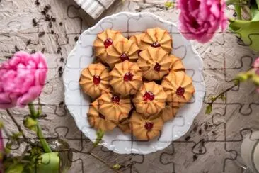 Biscuit with strawberry filling jigsaw puzzle