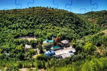 Mănăstirea Saharna jigsaw puzzle