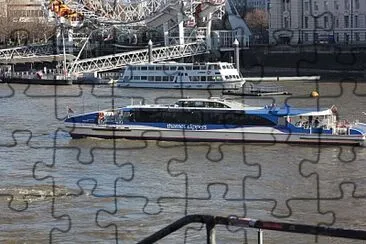 On the Thames jigsaw puzzle