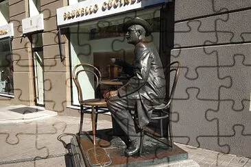 Monument to Vladyslav Horodetsky in Kyiv Passage.