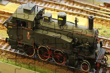 Steam locomotive model jigsaw puzzle