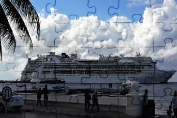 Barcos en el muelle de Isla Cozumel. Quintana Roo.