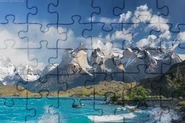 Lago Pehoe, Chile jigsaw puzzle