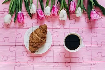 croissant e caffè