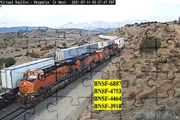 BNSF-6887,4753, 4464, 3910 at Hesperia,CA/USA meets another BNSF train