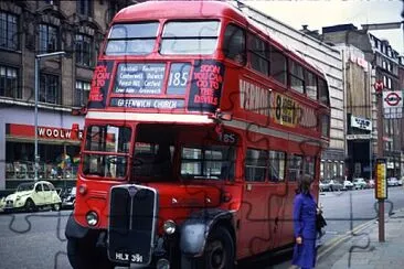 Old bus London jigsaw puzzle