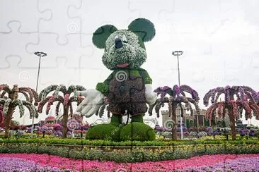 Miracle Garden Mickey Mouse