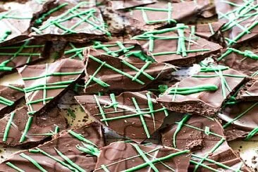 Chocolate mint bark